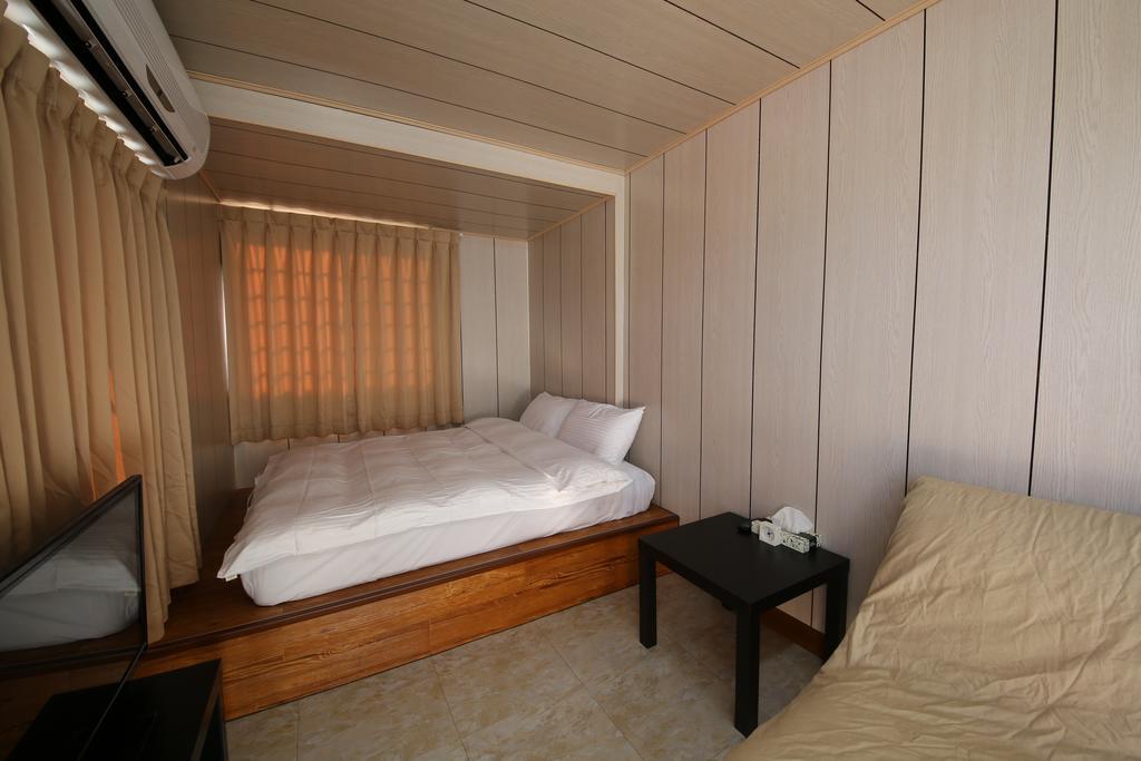 Mei Ru Car Rent Homestay Hengchun Old Town Zewnętrze zdjęcie